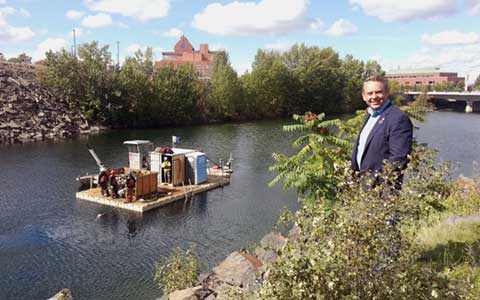 Mayor Condon at the River Cleanup 2015