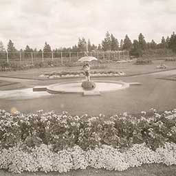 Manito Park's Duncan Garden. 1910s