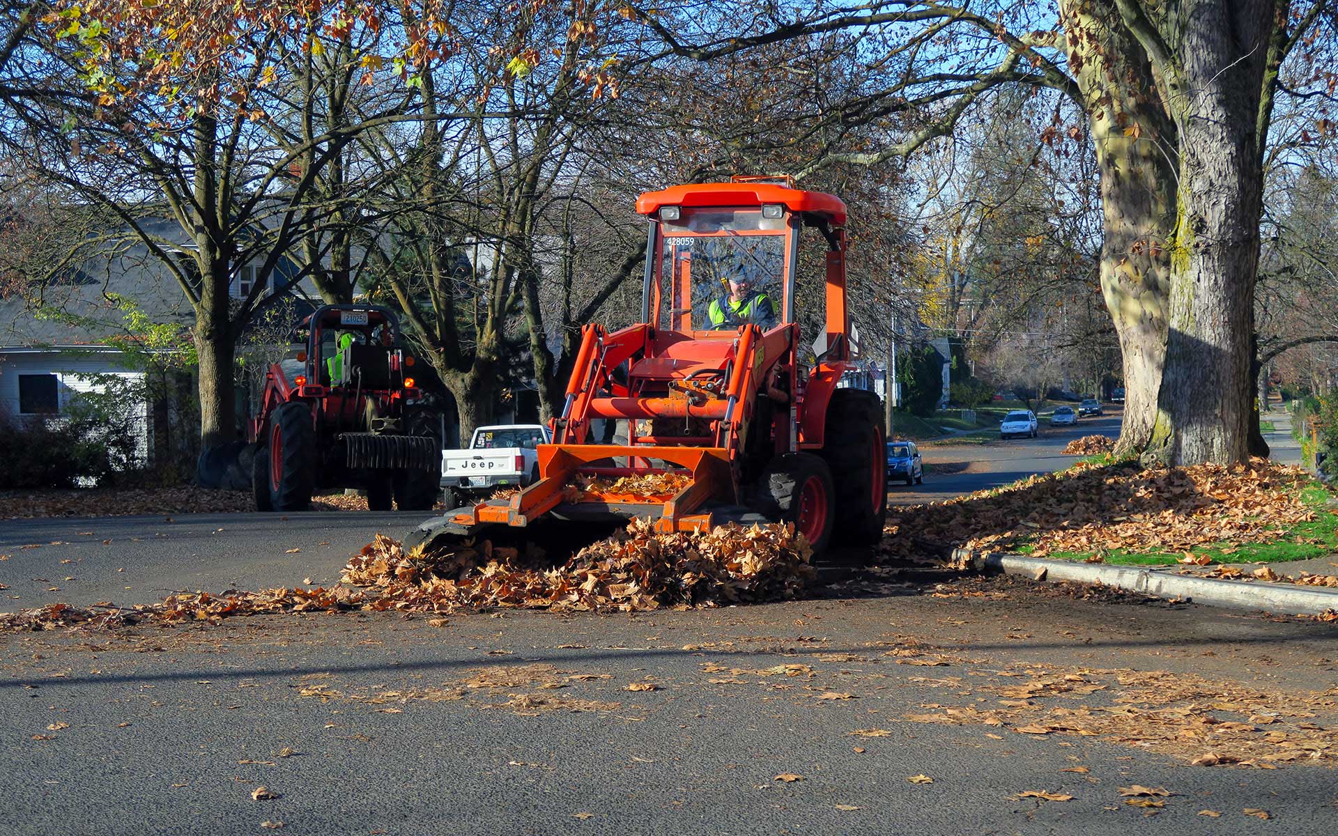 City Crews Are Scheduled to Begin Leaf Pickup On November 12 City of