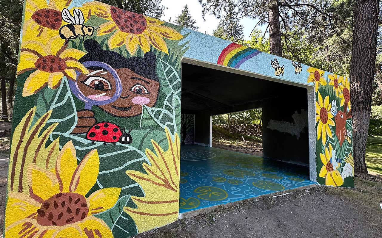 Lincoln Park Shelter Mural